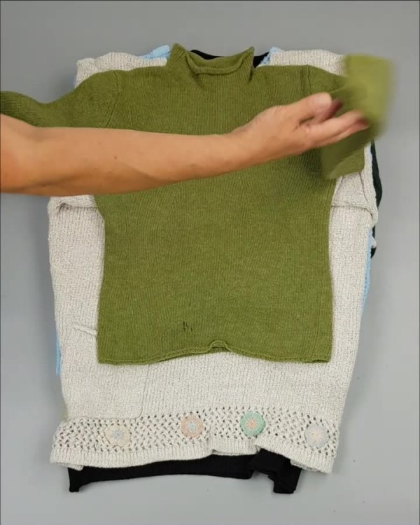 Фотография  287 - Джемпер муж+жен экстра#15 кг , Лот№2612 оптом в Екатеринбурге и Свердловской области