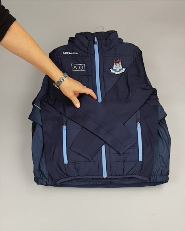 Фотография  989 - Куртки СПОРТ СТОК дети#10 кг , Лот№ 2642 оптом в Екатеринбурге и Свердловской области