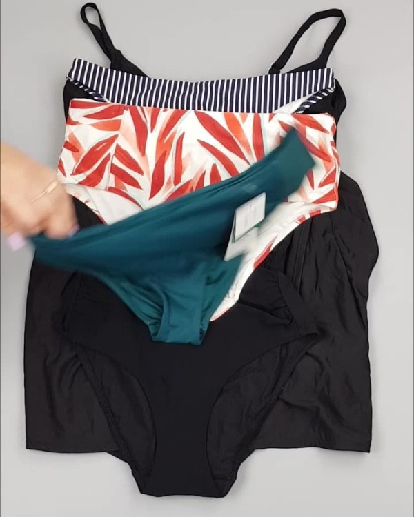 Фотография  745 - Купальники Chantelle#30 шт, ЛОТ №4410 оптом в Екатеринбурге и Свердловской области