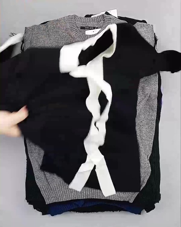 Фотография  369 - Джемпера Корея#20 шт, ЛОТ №5055 оптом в Екатеринбурге и Свердловской области