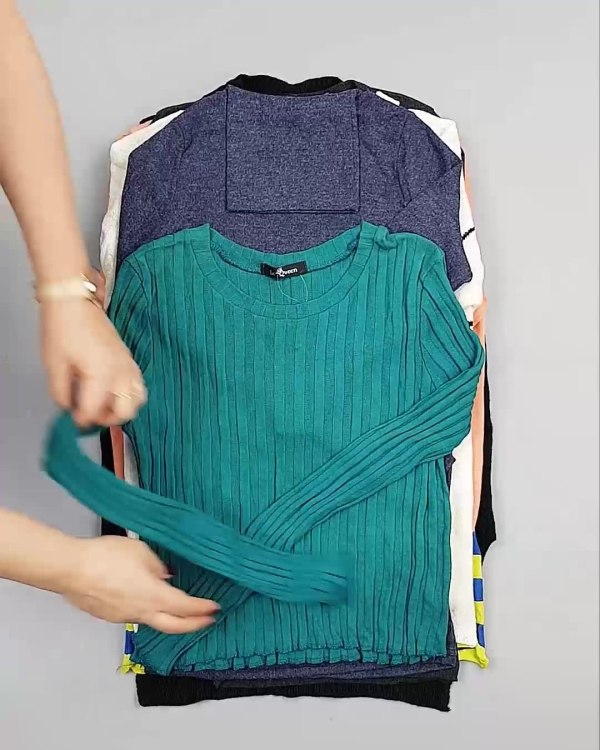 Фотография  119 - Джемпера легкие Корея#20 шт, ЛОТ №5081 оптом в Екатеринбурге и Свердловской области