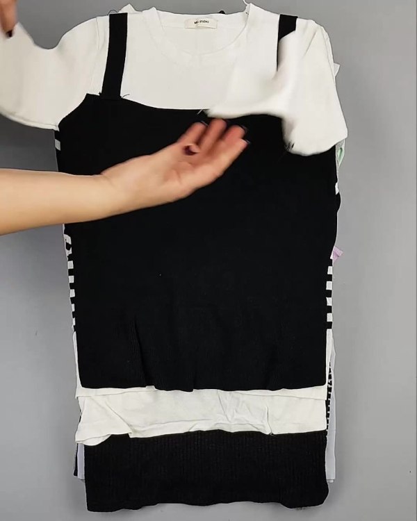 Фотография  390 - Джемпера легкие Корея#20 шт, ЛОТ №5083 оптом в Екатеринбурге и Свердловской области