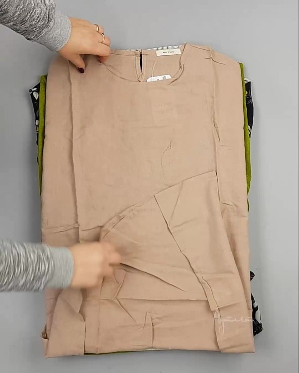 Фотография  860 - Платья Корея#20 шт, ЛОТ №5614 оптом в Екатеринбурге и Свердловской области