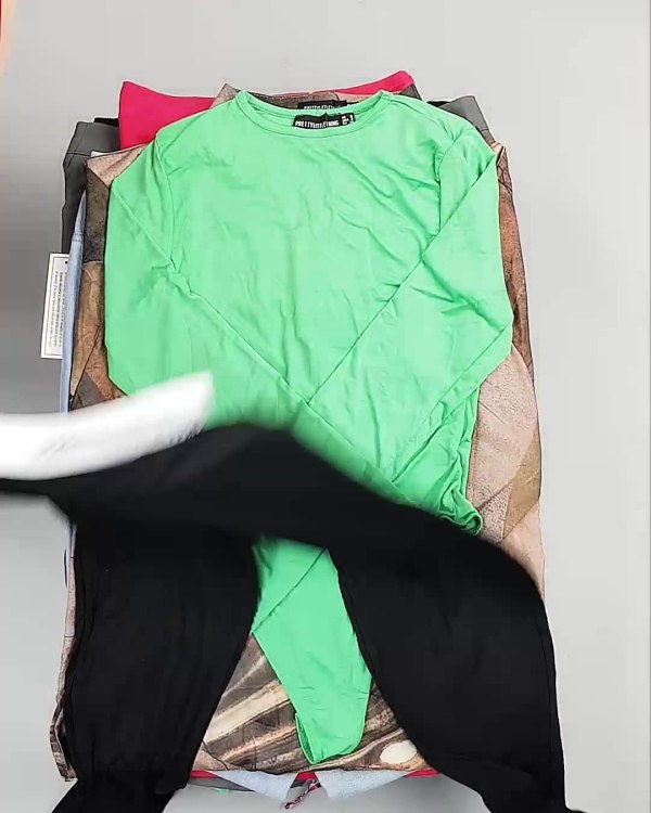 Фотография  693 - Англия СТОК лето#15 кг, ЛОТ №6002 оптом в Екатеринбурге и Свердловской области