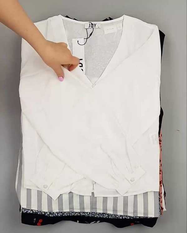 Фотография  459 - Блузки Bestseller 44#5 кг, ЛОТ №6084 оптом в Екатеринбурге и Свердловской области