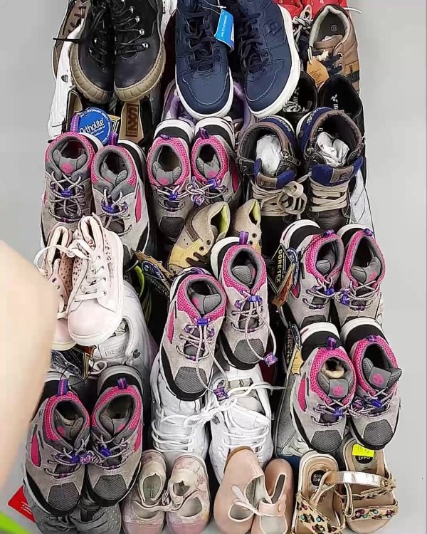 Фотография  451 - Обувь СТОК дети лето#15,7 кг, ЛОТ №6188 оптом в Екатеринбурге и Свердловской области