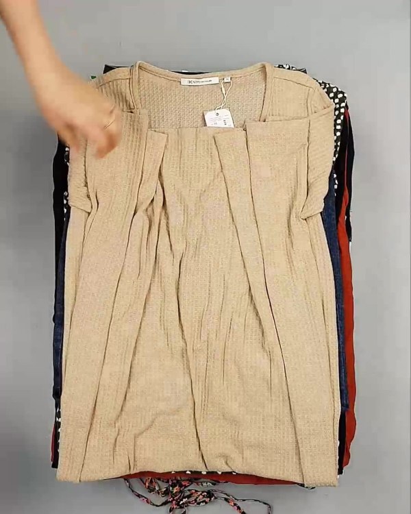 Фотография  911 - TOM TAILOR mix 0424#15 кг, ЛОТ №6333 оптом в Екатеринбурге и Свердловской области