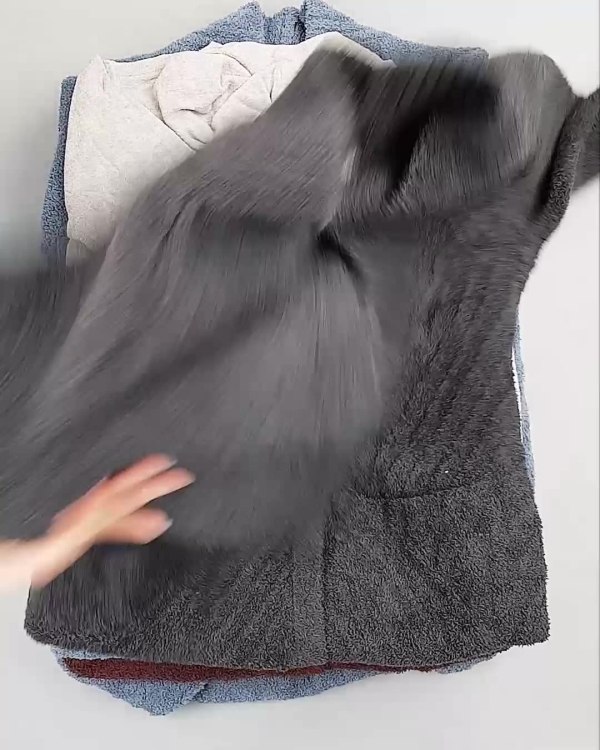 Фотография  655 - Кардиганы СТОК CAN#10 кг, ЛОТ №6474 оптом в Екатеринбурге и Свердловской области