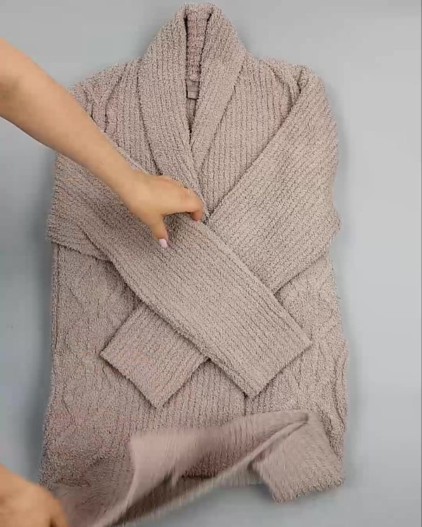 Фотография  514 - Кардиганы СТОК CAN#10 кг, ЛОТ №6474 оптом в Екатеринбурге и Свердловской области