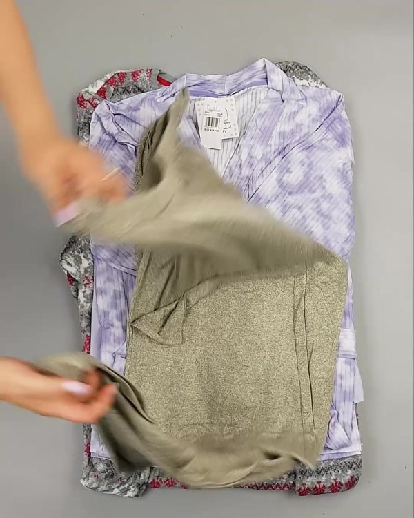 Фотография  889 - Домашняя одежда CAN#10 кг, ЛОТ №6482 оптом в Екатеринбурге и Свердловской области