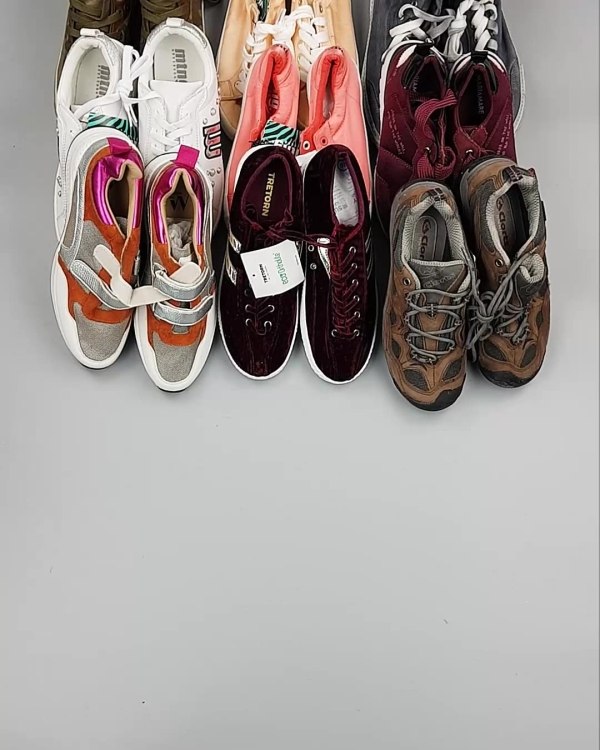 Фотография  305 - Кроссовки СТОК лето#10,9 кг, ЛОТ №6560 оптом в Екатеринбурге и Свердловской области