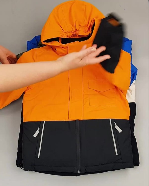 Фотография  861 - Верхняя одежда TCM kids 074#7 кг, ЛОТ №6681 оптом в Екатеринбурге и Свердловской области