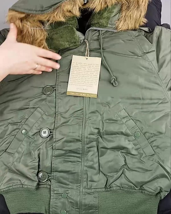 Фотография  565 - Верхняя одежда Англия СТОК #10 кг, ЛОТ №6727 оптом в Екатеринбурге и Свердловской области