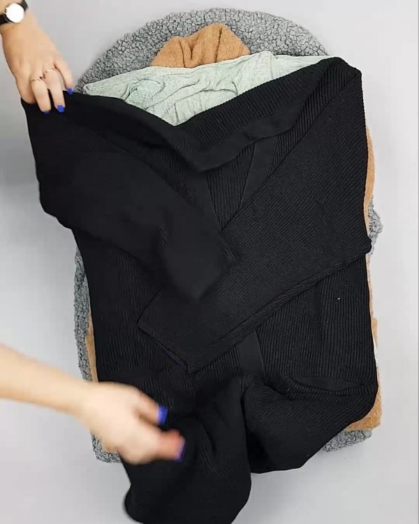 Фотография  921 - Кардиганы СТОК CAN#10 кг, ЛОТ №6887 оптом в Екатеринбурге и Свердловской области