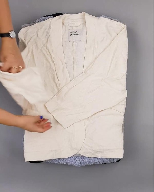 Фотография  289 - Кардиганы СТОК CAN#10 кг, ЛОТ №6888 оптом в Екатеринбурге и Свердловской области