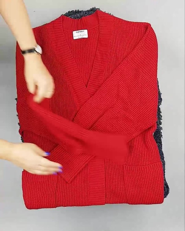 Фотография  477 - Кардиганы СТОК CAN#10 кг, ЛОТ №6888 оптом в Екатеринбурге и Свердловской области