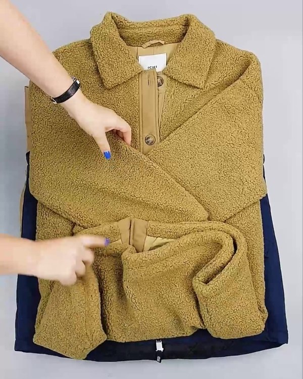 Фотография  657 - Верхняя одежда Дания#10,2 кг ЛОТ №6911 оптом в Екатеринбурге и Свердловской области