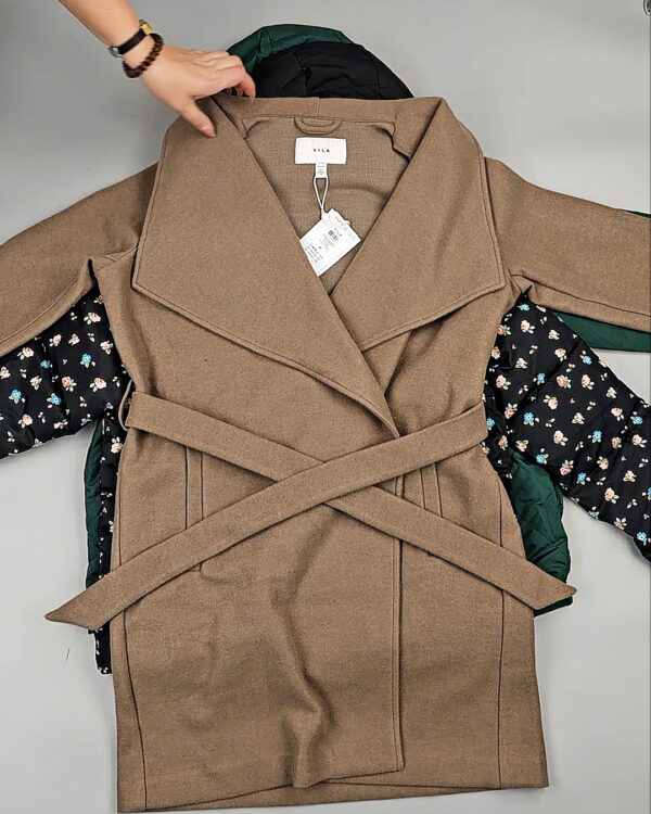 Фотография  972 - Верхняя одежда VILA#10 кг, ЛОТ №6824 оптом в Екатеринбурге и Свердловской области