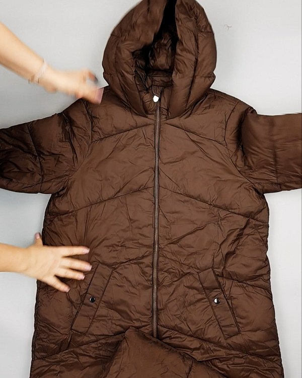 Фотография  933 - Верхняя одежда Дания#9,9 кг, ЛОТ №7057 оптом в Екатеринбурге и Свердловской области