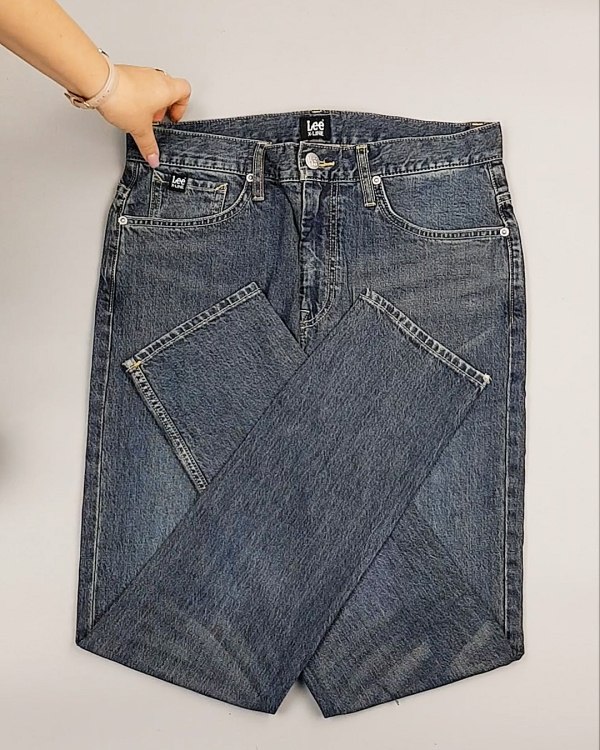 Фотография  405 - Джинсы LEE м/ж#7,9 кг, ЛОТ №7032 оптом в Екатеринбурге и Свердловской области