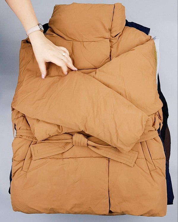 Фотография  908 - Верхняя одежда Дания#9,9 кг, ЛОТ №7057 оптом в Екатеринбурге и Свердловской области