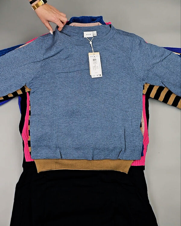 Фотография  854 - Джемпера Bestseller 104#7 кг, ЛОТ СТ-10040 оптом в Екатеринбурге и Свердловской области