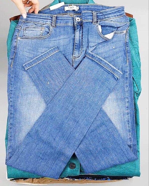 Фотография  711 - B.YOUNG Winter mix 104#15 кг, ЛОТ №7171 оптом в Екатеринбурге и Свердловской области