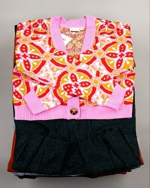 Купить Кардиганы VILA W 104#7 кг, ЛОТ №7384 оптом в Екатеринбурге и Свердловской области