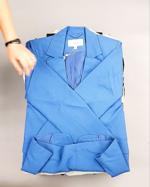 Фотография  135 - Bestseller Winter mix 104#15 кг, ЛОТ №7343 оптом в Екатеринбурге и Свердловской области