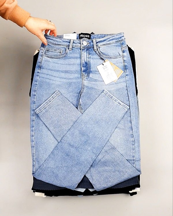 Фотография  279 - PIECES Winter mix 104#15 кг, ЛОТ №7379 оптом в Екатеринбурге и Свердловской области