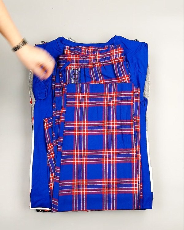 Фотография  501 - Домашняя одежда CAN 104#10 кг, ЛОТ №7330 оптом в Екатеринбурге и Свердловской области