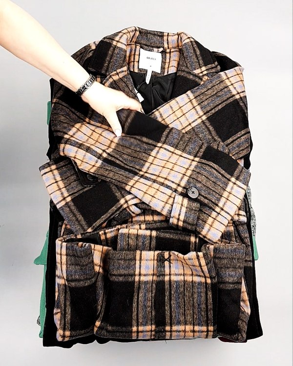 Фотография  743 - Пальто Bestseller 104#10,75 кг, ЛОТ №7561 оптом в Екатеринбурге и Свердловской области