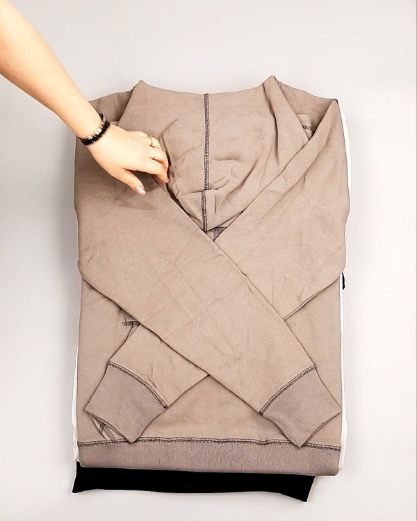 Фотография  176 - Толстовки СТОК CAN 0424#10 кг, ЛОТ №7447 оптом в Екатеринбурге и Свердловской области