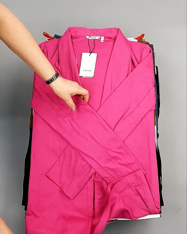 Фотография  511 - Bestseller Summer mix 104#15 кг, ЛОТ №7494 оптом в Екатеринбурге и Свердловской области