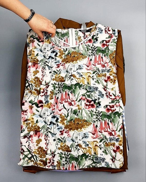 Фотография  931 - Bestseller Summer mix 104#15 кг, ЛОТ №7491 оптом в Екатеринбурге и Свердловской области