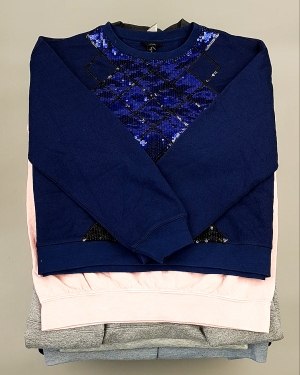 Купить SWEATSHIRT CAN 084#10 кг, ЛОТ №7617 оптом в Екатеринбурге и Свердловской области