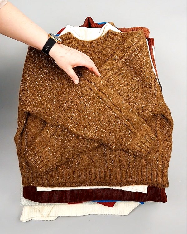 Фотография  681 - Джемпера СТОК CAN 084#7 кг, ЛОТ №7651 оптом в Екатеринбурге и Свердловской области