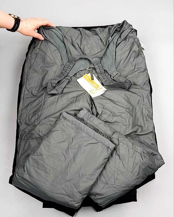 Фотография  776 - Штаны горнолыжные м/ж AMAZON 015#5,45 кг, ЛОТ №7787 оптом в Екатеринбурге и Свердловской области