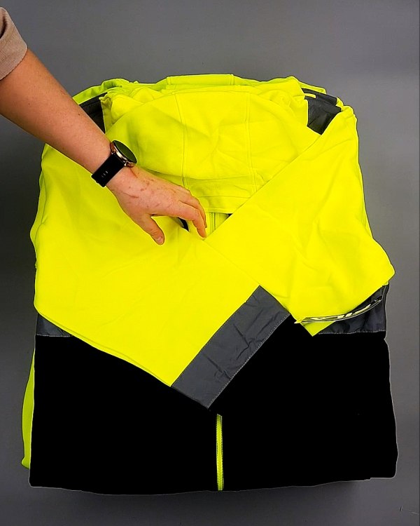 Фотография  401 - FILA CAN 084#7 кг, ЛОТ №7631 оптом в Екатеринбурге и Свердловской области