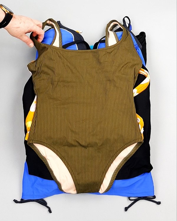 Фотография  509 - Купальники СТОК CAN 124#5 кг, ЛОТ №7689 оптом в Екатеринбурге и Свердловской области