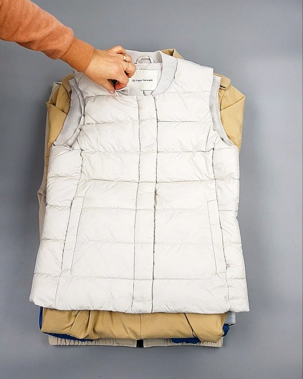 Фотография  850 - Верхняя одежда весна TOM TAILOR 124#7,1 кг, ЛОТ №7580 оптом в Екатеринбурге и Свердловской области