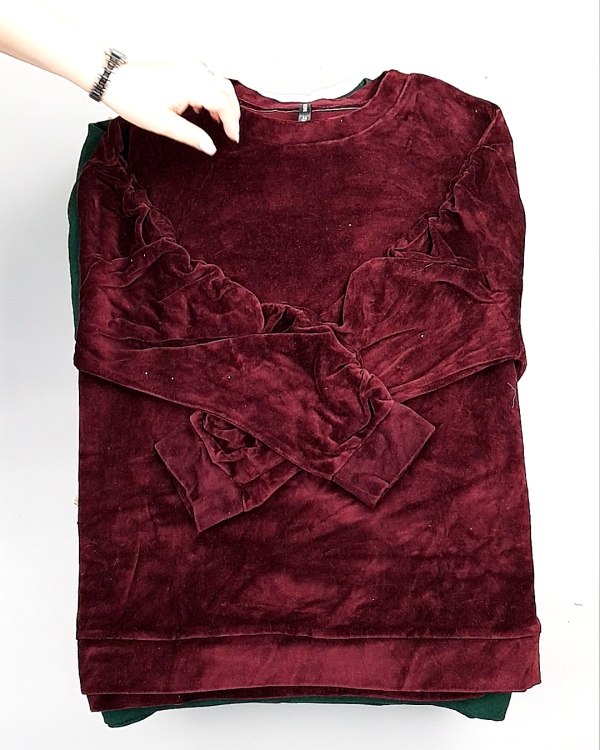 Фотография  707 - SWEATSHIRT CAN 084#10 кг, ЛОТ №7618 оптом в Екатеринбурге и Свердловской области