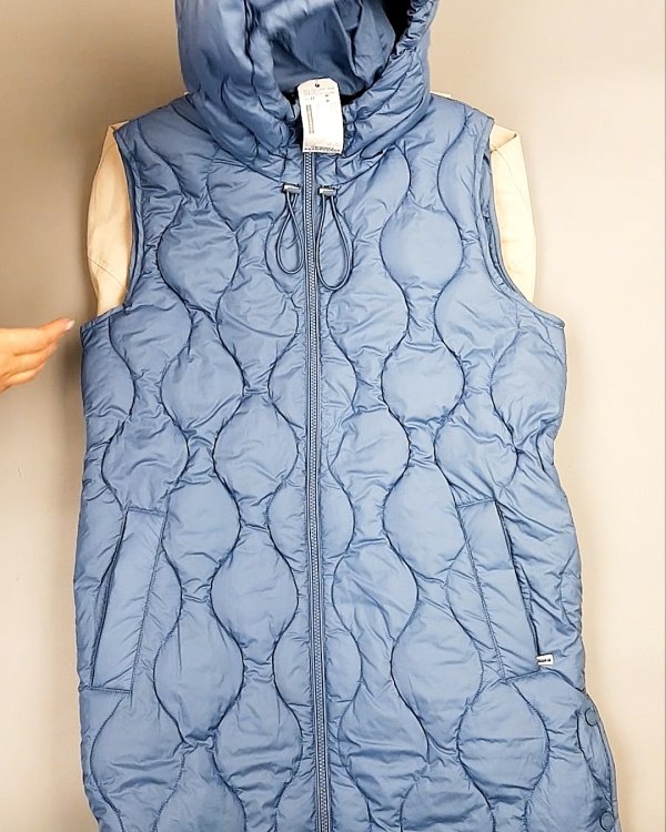 Фотография  165 - Верхняя одежда весна TOM TAILOR 124#7,8 кг, ЛОТ №7581 оптом в Екатеринбурге и Свердловской области