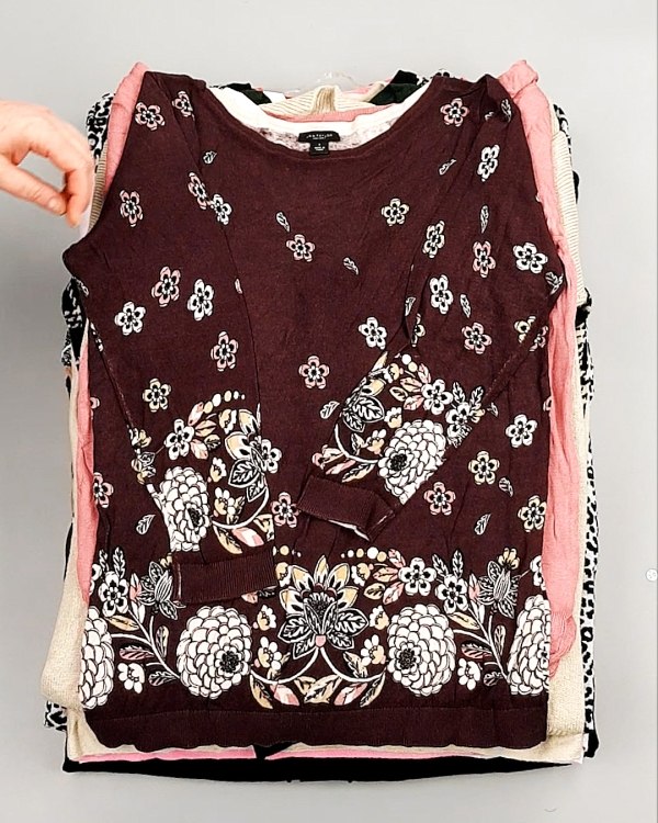 Фотография  944 - Джемпера легкие СТОК CAN 084#7 кг, ЛОТ №7632 оптом в Екатеринбурге и Свердловской области