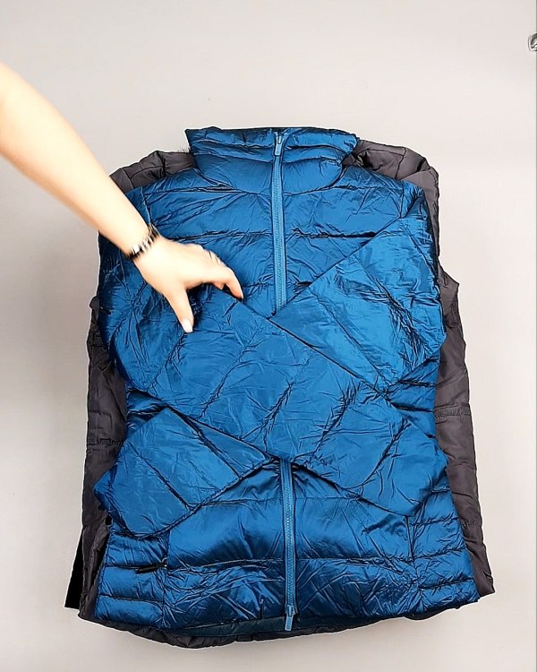 Фотография  209 - Верхняя одежда AMAZON жен 015#10 кг, ЛОТ №7712 оптом в Екатеринбурге и Свердловской области