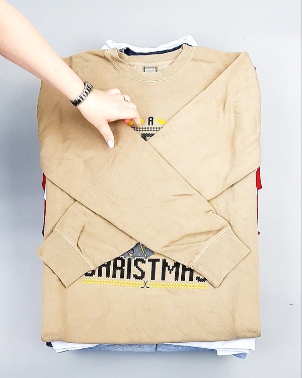 Фотография  232 - SWEATSHIRT CAN 084#10 кг, ЛОТ №7618 оптом в Екатеринбурге и Свердловской области