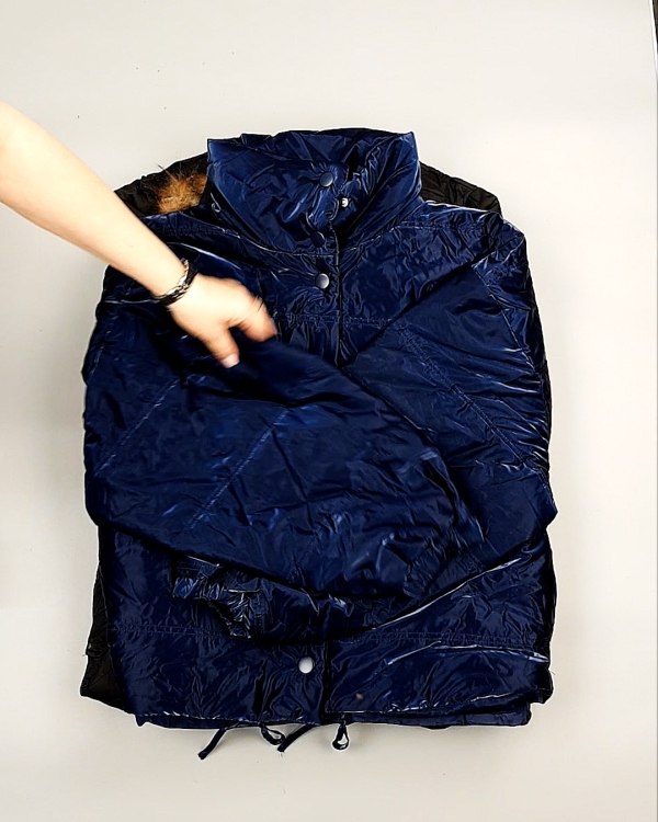 Фотография  927 - Верхняя одежда AMAZON жен 015#10 кг, ЛОТ №7714 оптом в Екатеринбурге и Свердловской области