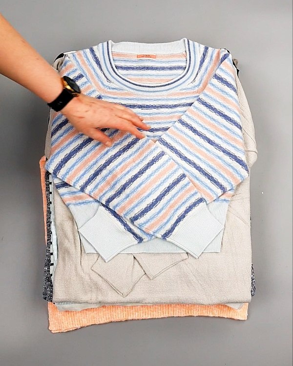 Фотография  522 - Джемпера легкие СТОК CAN 084#7 кг, ЛОТ №7635 оптом в Екатеринбурге и Свердловской области