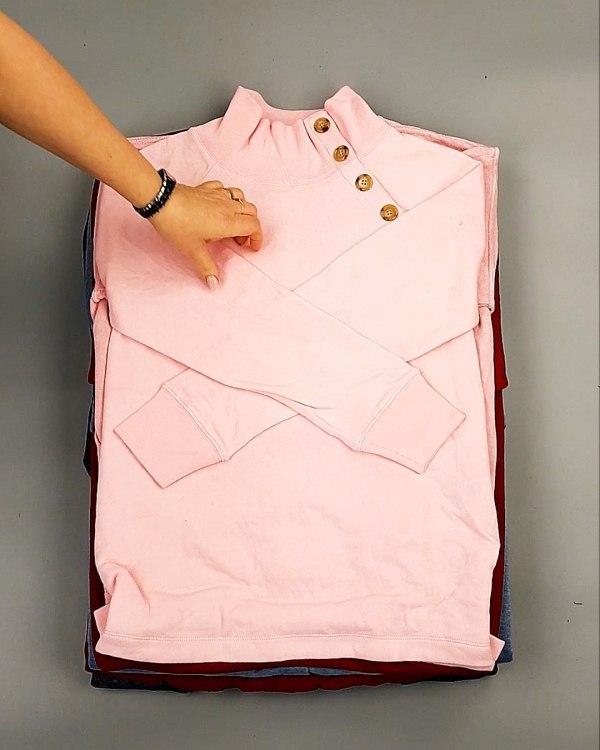 Фотография  953 - SWEATSHIRT CAN 084#10 кг, ЛОТ №7618 оптом в Екатеринбурге и Свердловской области