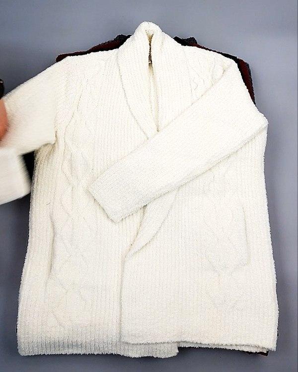 Фотография  208 - Кардиганы СТОК CAN 084#7 кг, ЛОТ №7674 оптом в Екатеринбурге и Свердловской области